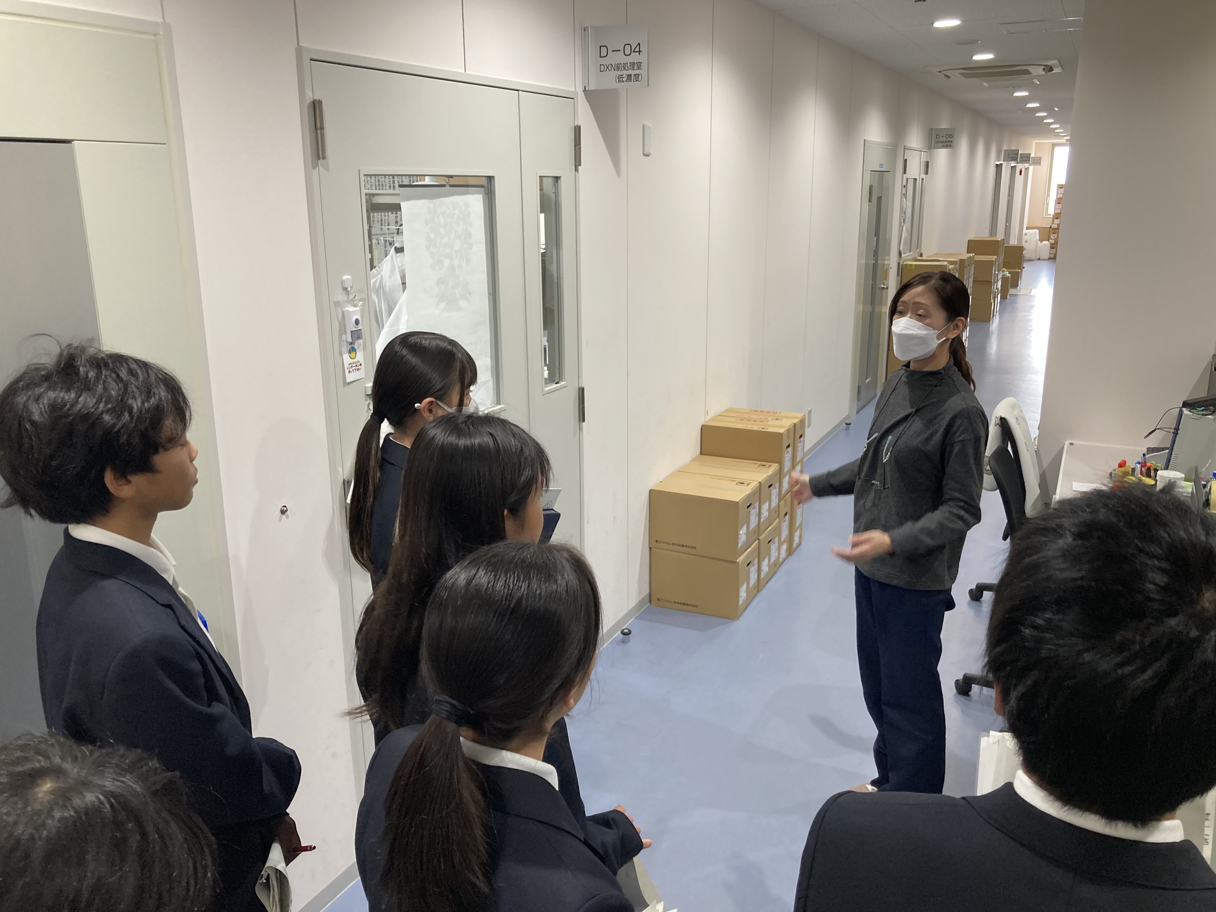 見学の様子写真1