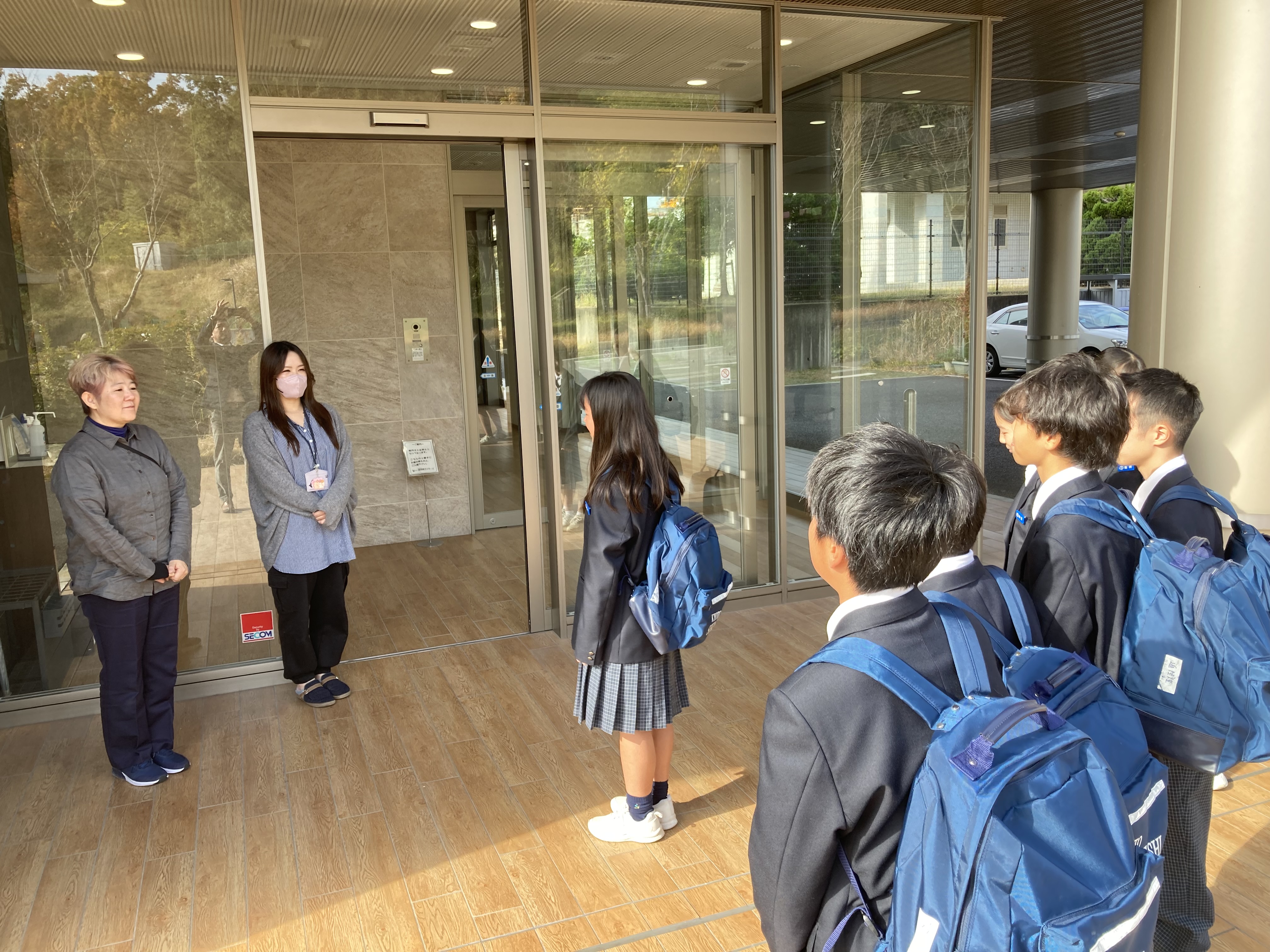見学の様子写真3